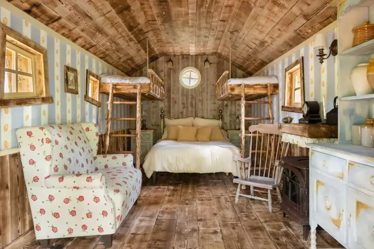 Staying At The Winnie The Pooh’s Tree House